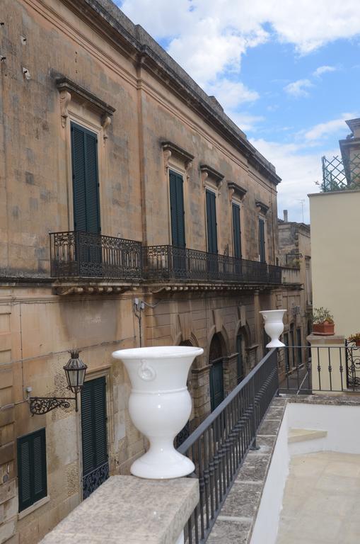 Negramaro Suite B&B Lecce Exterior foto